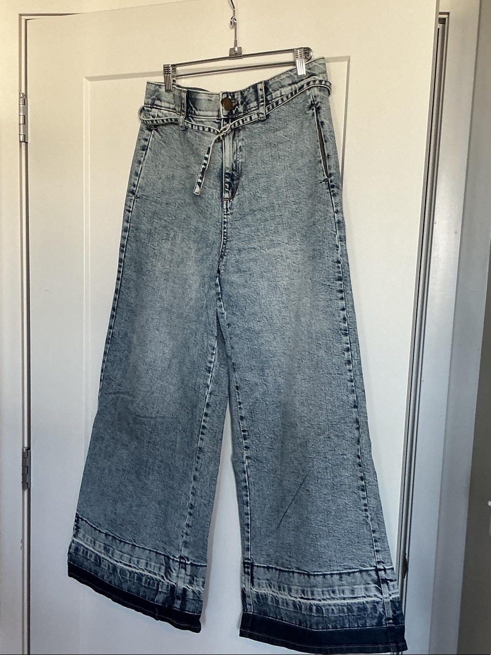 Democracy High-Rise Wide Leg Jeans in Light Wash Blue